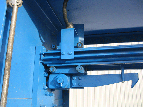 Passenger & Light Truck Tire Debeader